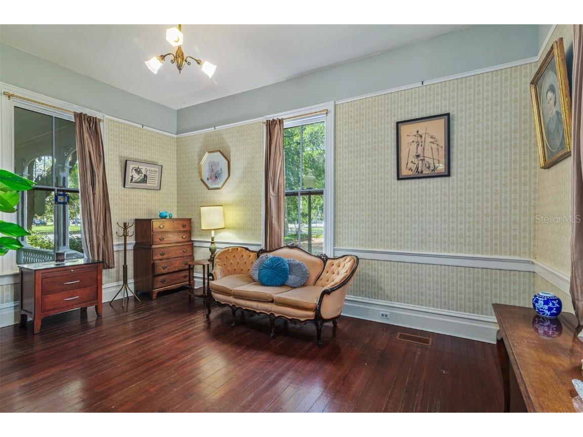 708 E University Avenue Gainesville FL 32601 GC531733 image9