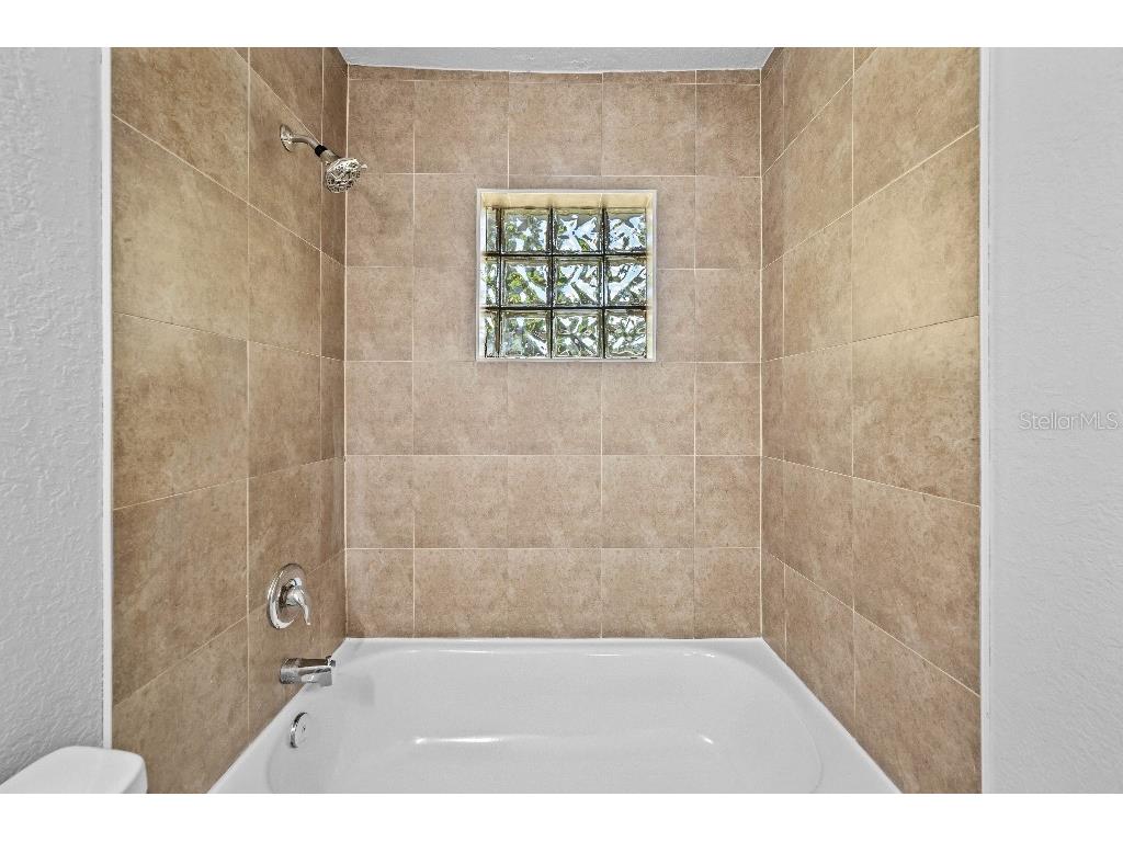 708 E Walts Avenue Deland FL 32724 W7878764 image23