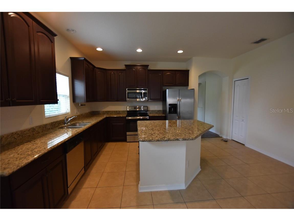 708 Lake Tarpon Way Groveland FL 34736 O6331376 image2