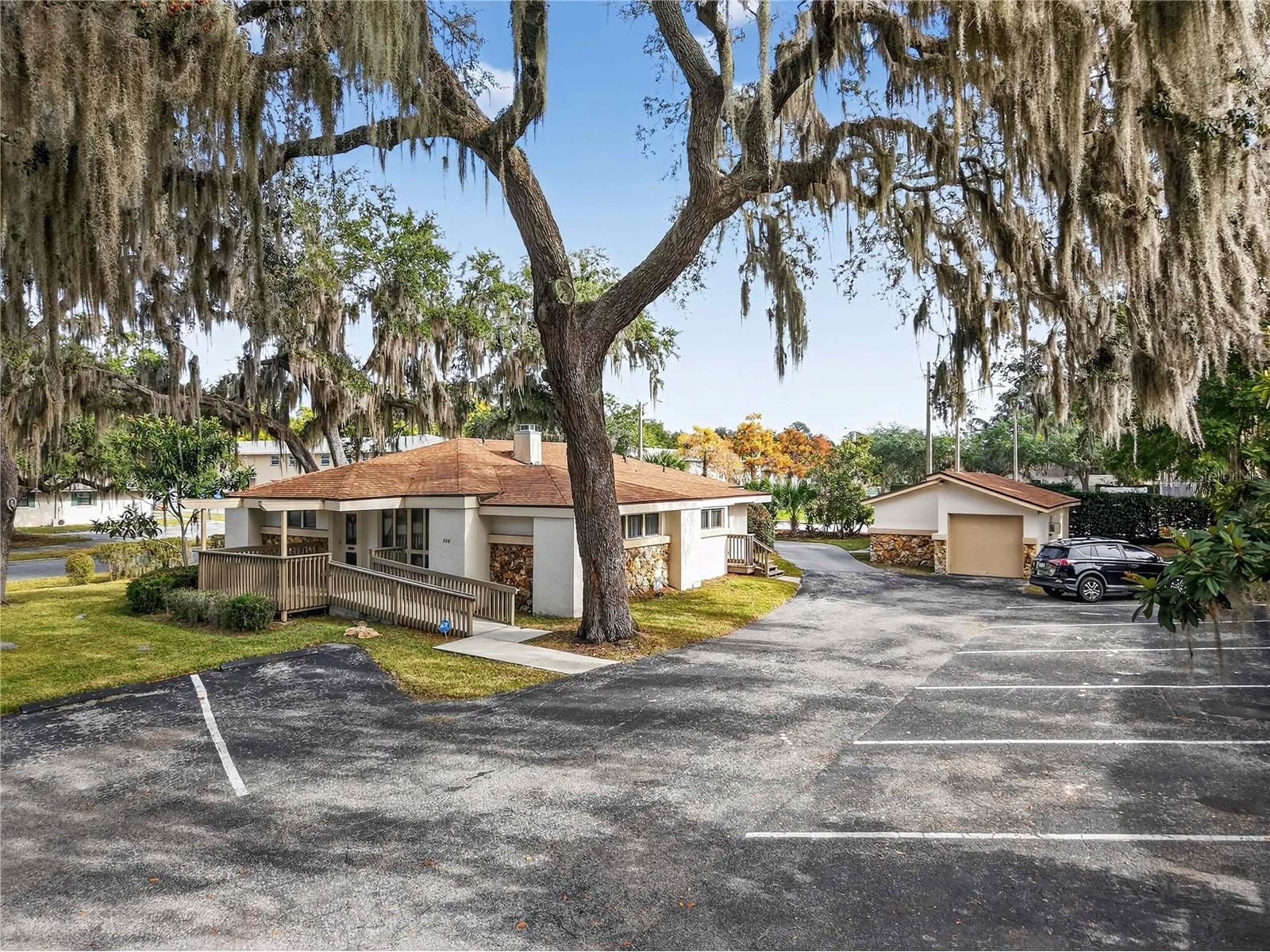 708 Lee Street Leesburg FL 34748 G5105732 image2