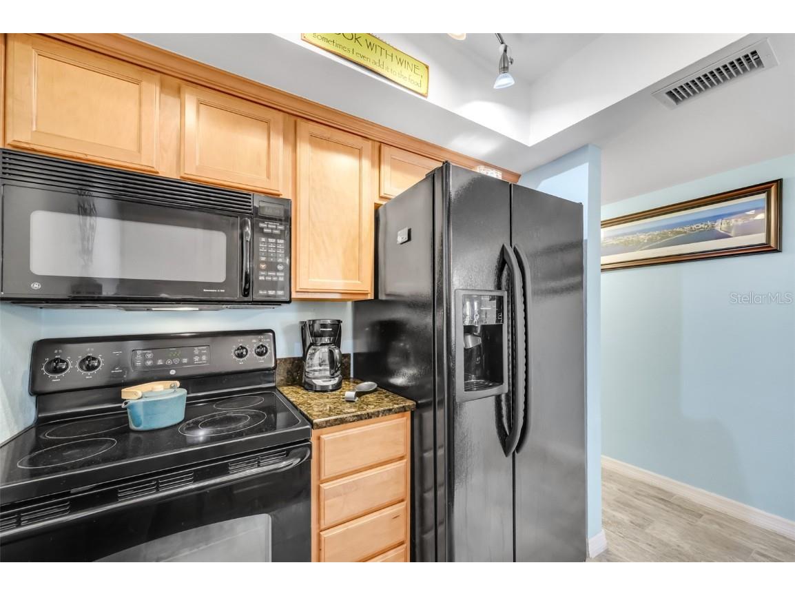 708 Lyndhurst #104 Dunedin FL 34698 TB8452369 image25