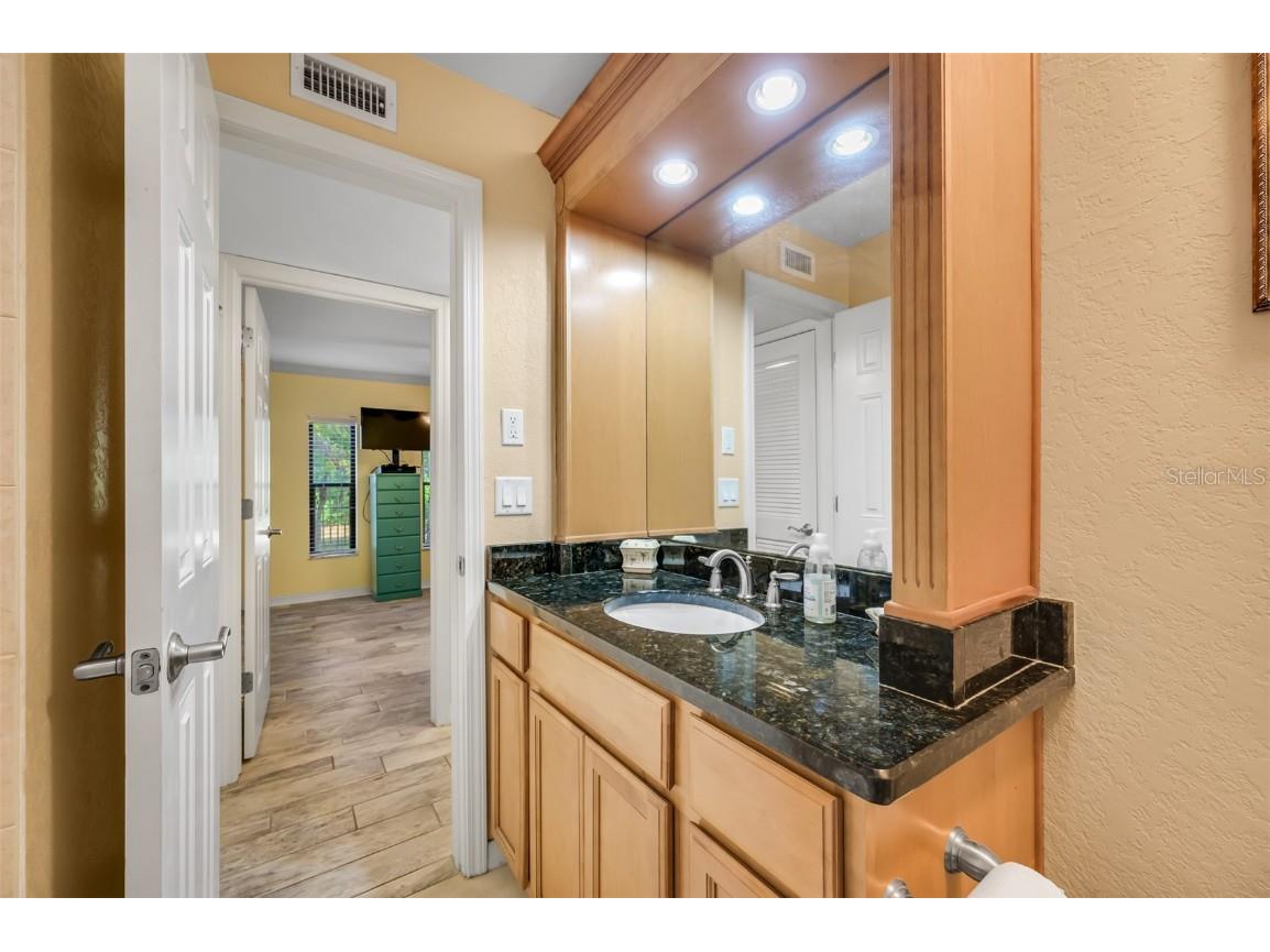 708 Lyndhurst #104 Dunedin FL 34698 TB8452369 image28