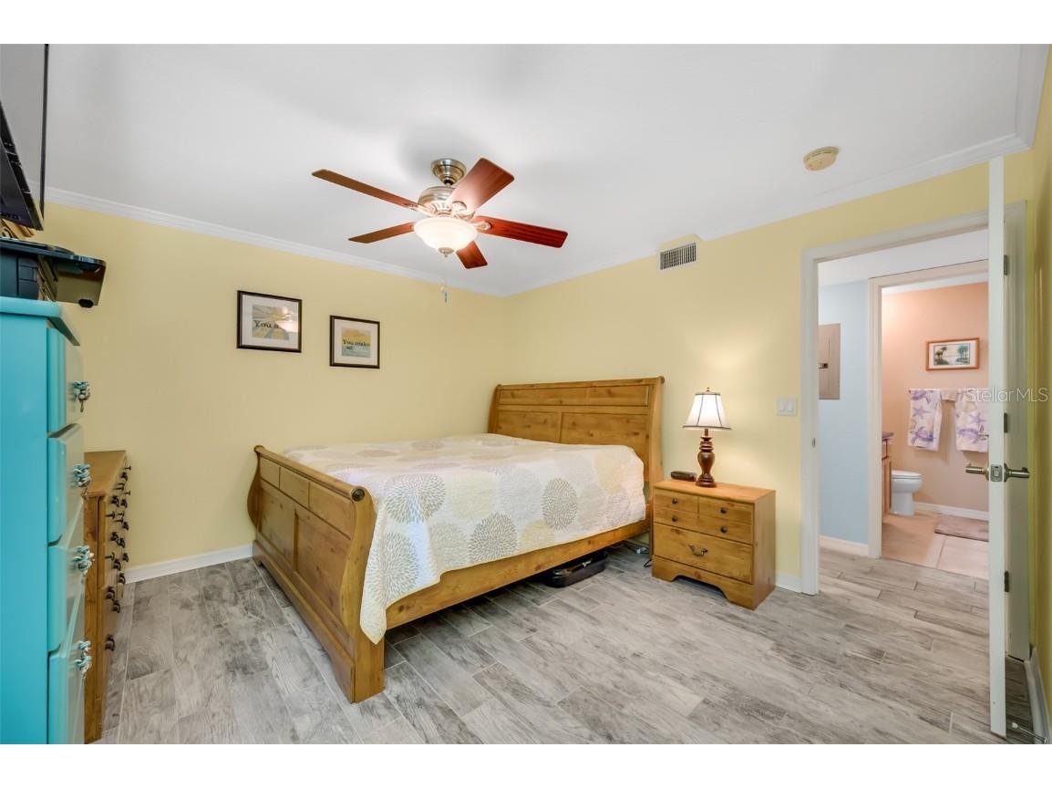 708 Lyndhurst #104 Dunedin FL 34698 TB8452369 image32