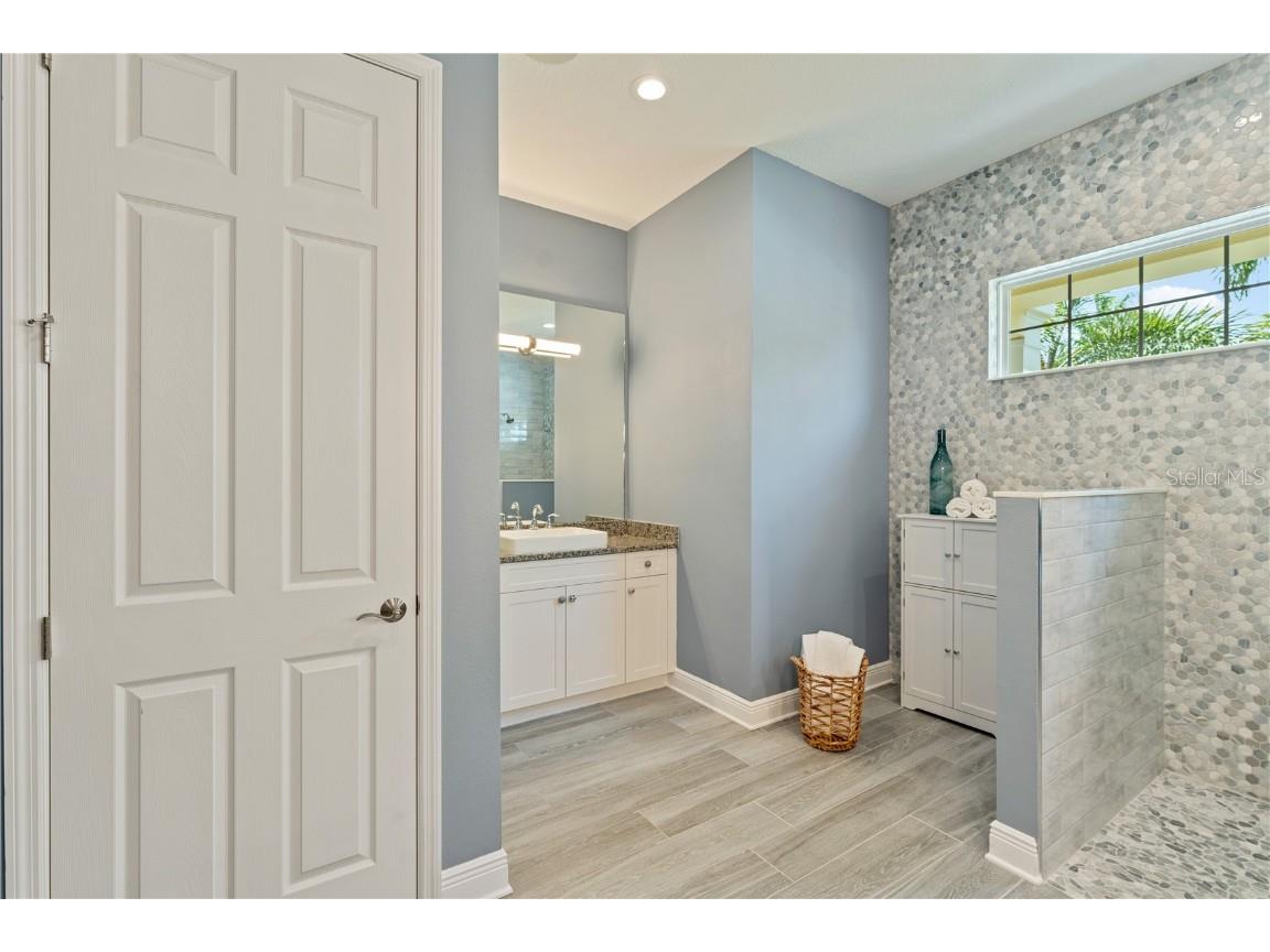 708 Manns Harbor Drive Apollo Beach FL 33572 TB8411593 image11