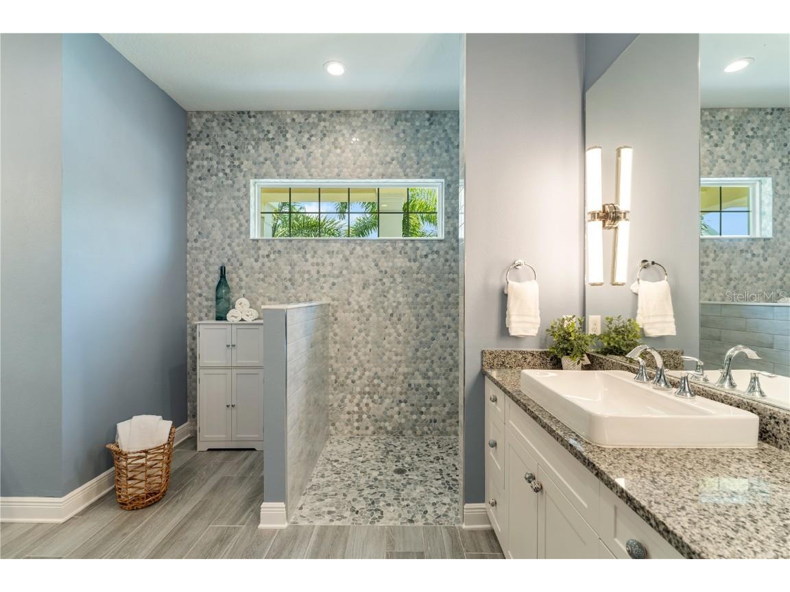 708 Manns Harbor Drive Apollo Beach FL 33572 TB8411593 image17