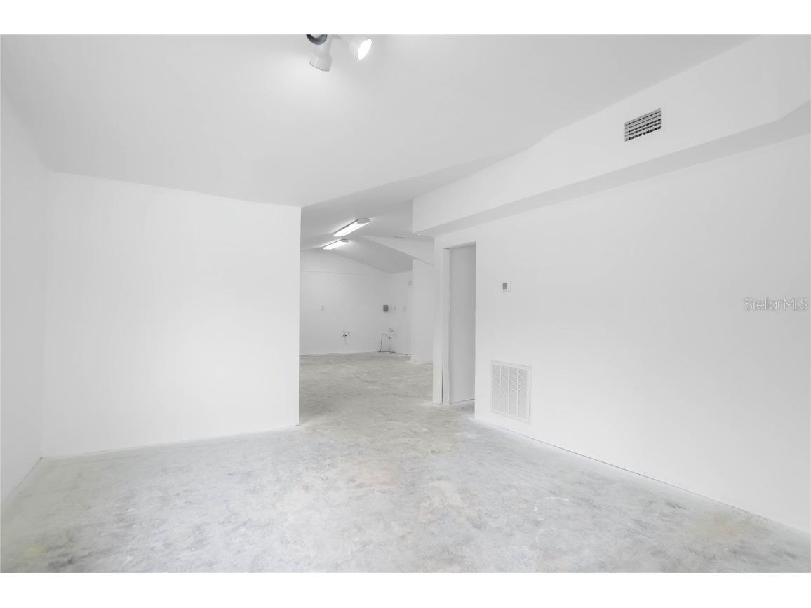 708 NE 6th Street Crystal River FL 34428 OM711891 image16