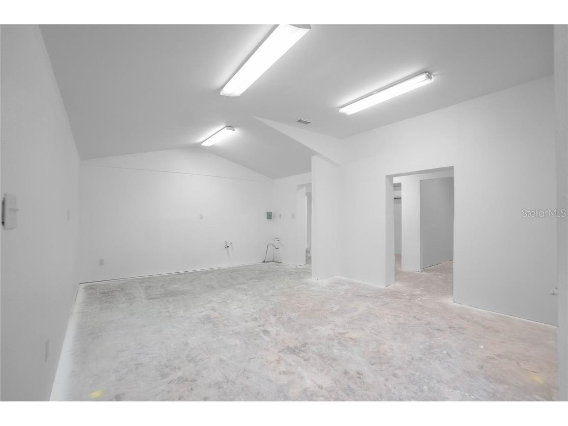 708 NE 6th Street Crystal River FL 34428 OM711891 image19