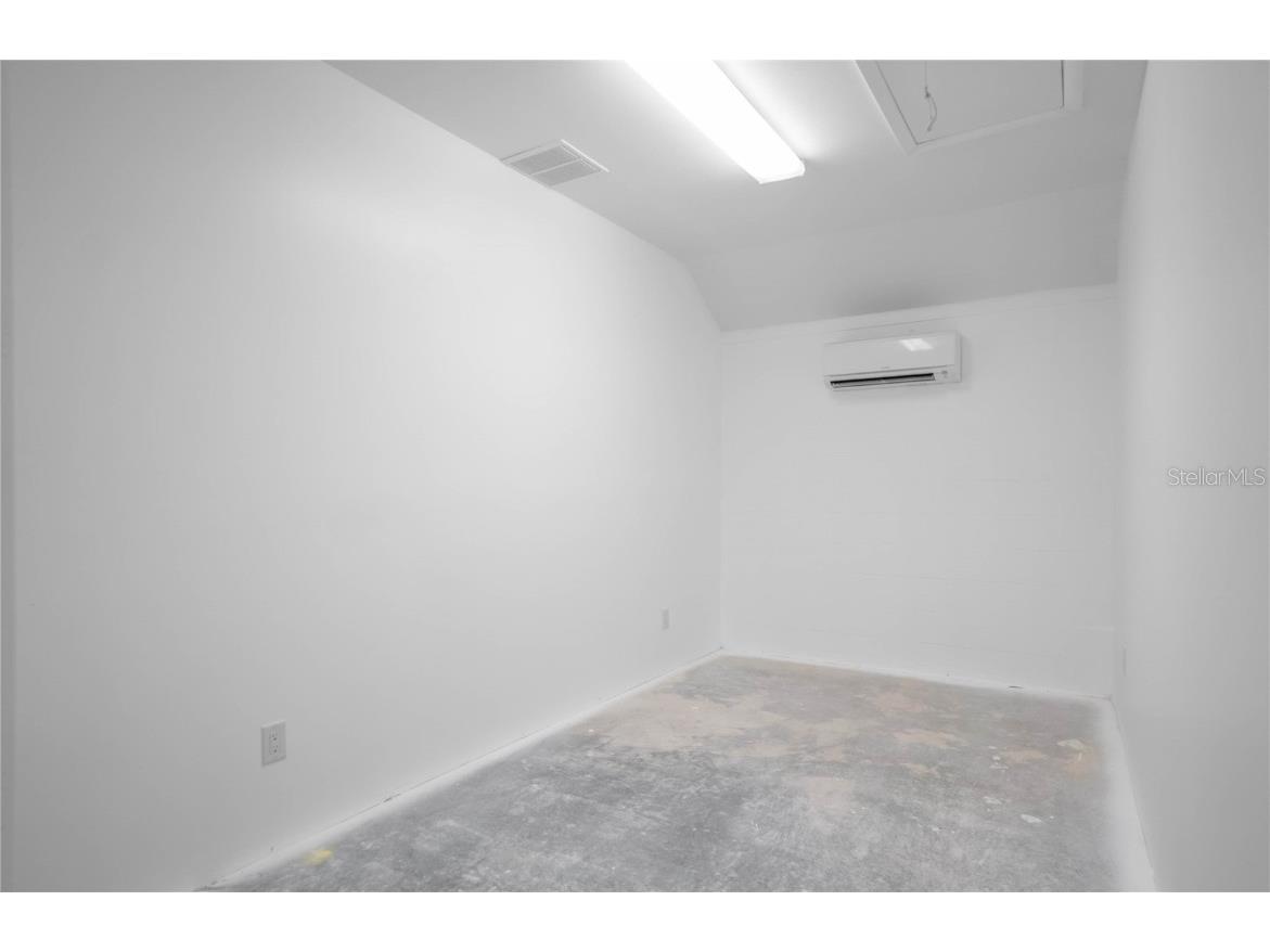 708 NE 6th Street Crystal River FL 34428 OM711891 image29