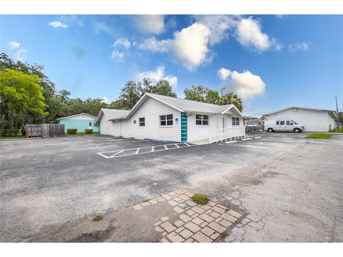 708 NE 6th Street Crystal River FL 34428 OM711891 image3