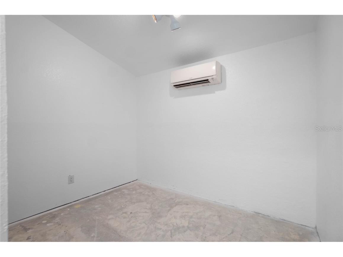 708 NE 6th Street Crystal River FL 34428 OM711891 image34