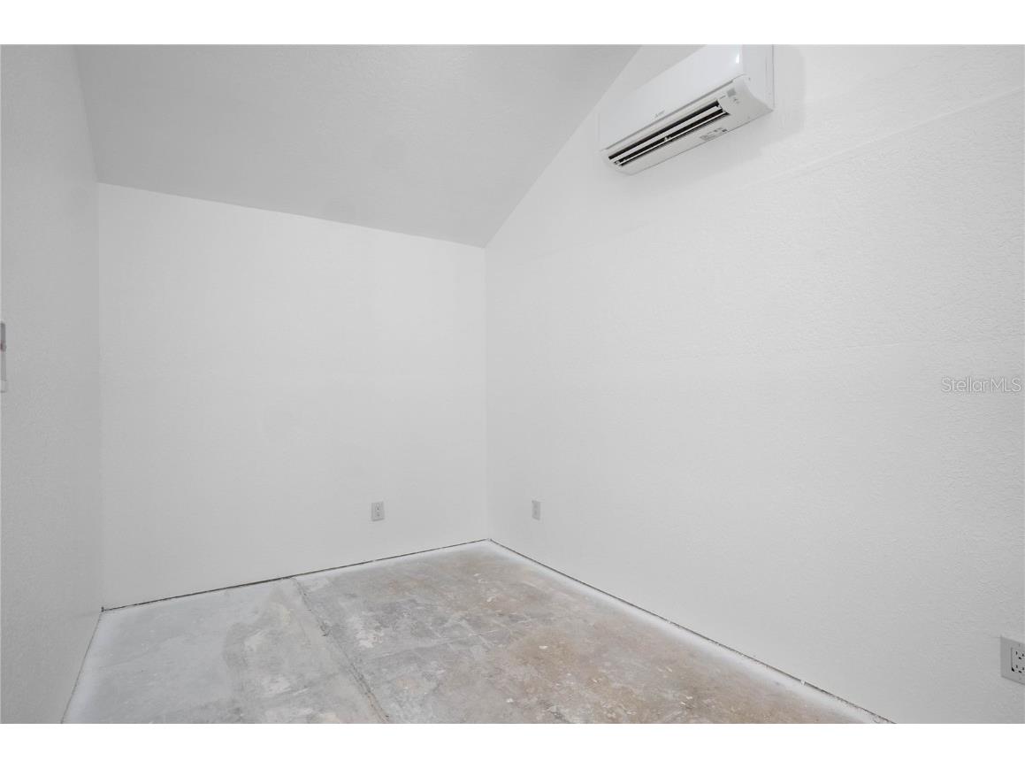 708 NE 6th Street Crystal River FL 34428 OM711891 image36