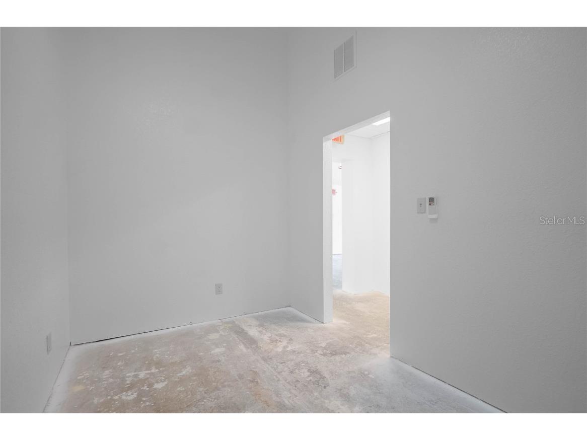 708 NE 6th Street Crystal River FL 34428 OM711891 image37