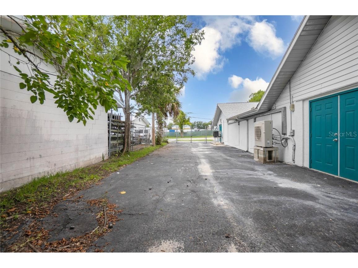 708 NE 6th Street Crystal River FL 34428 OM711891 image44