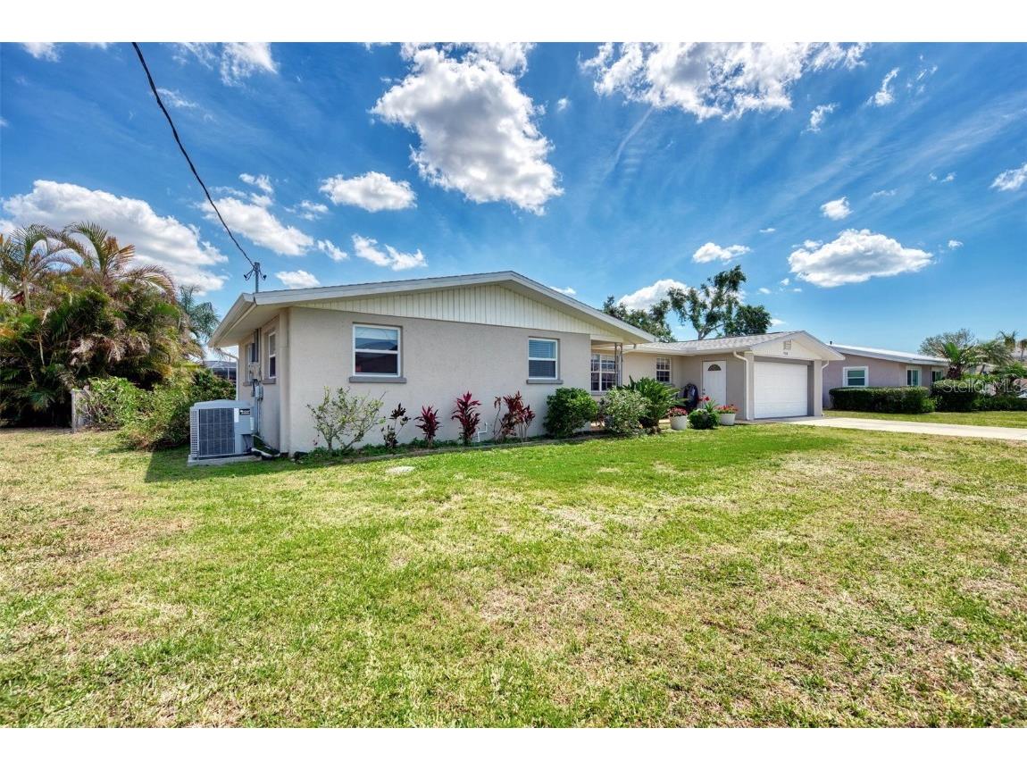 708 Portia Street N Nokomis FL 34275 N6126074 image1