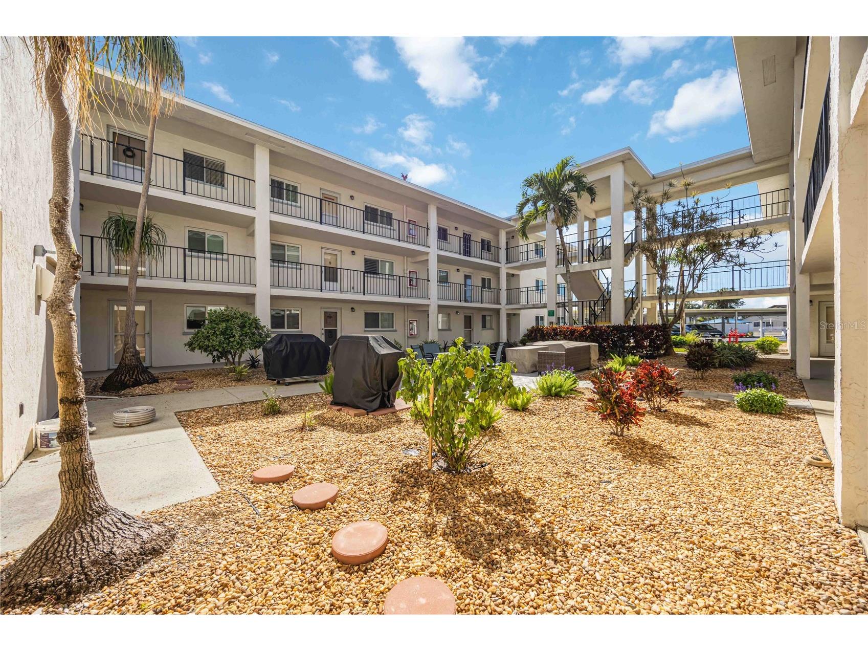 708 Tamiami Trail S #103 Venice FL 34285 D6140336 image1