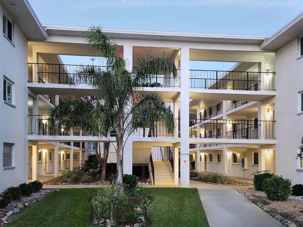 708 Tamiami Trail S #110 Venice FL 34285 N6137312 image1