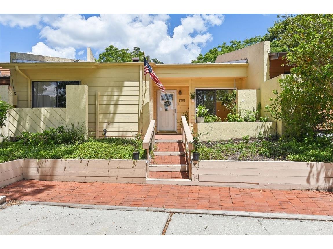 708 W Cranes Circle Altamonte Springs FL 32701 O6220357 image1