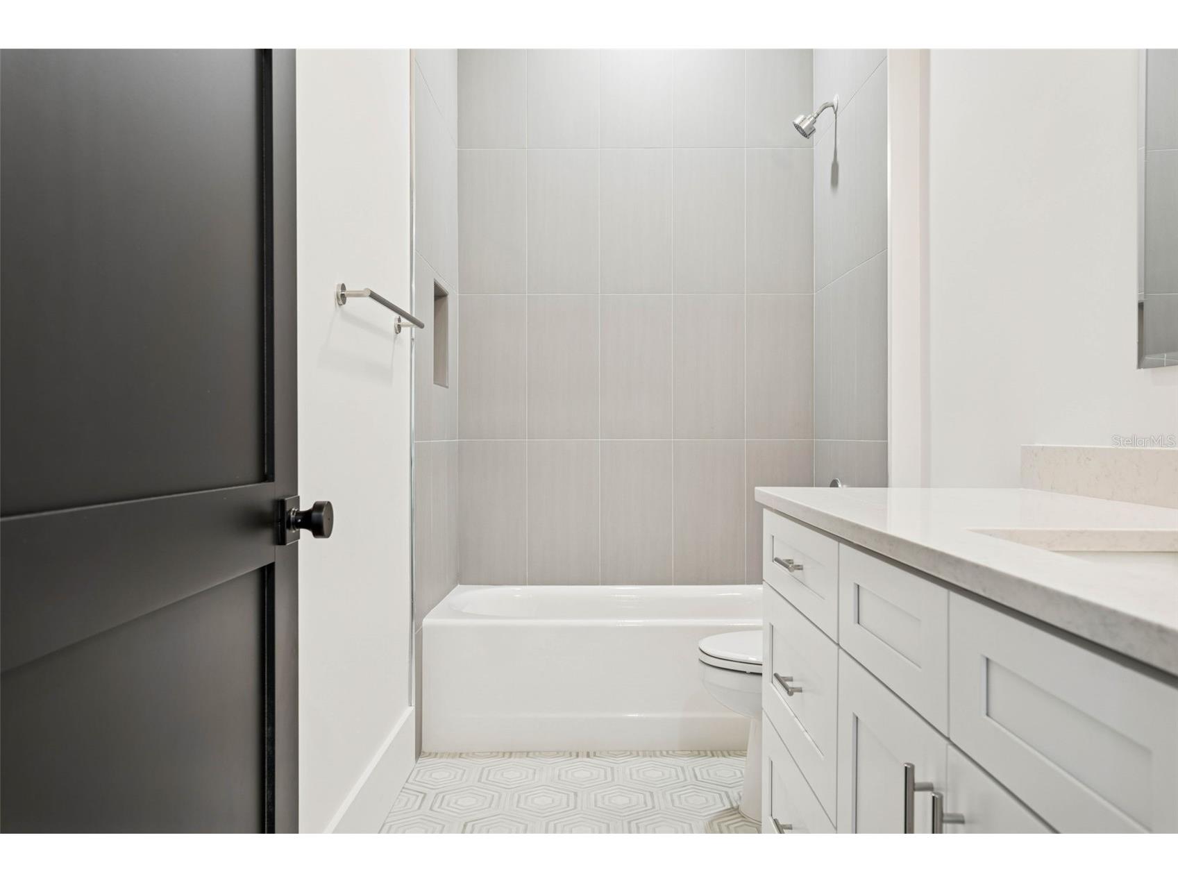 708 W Kentucky Avenue Tampa FL 33603 TB8451255 image60