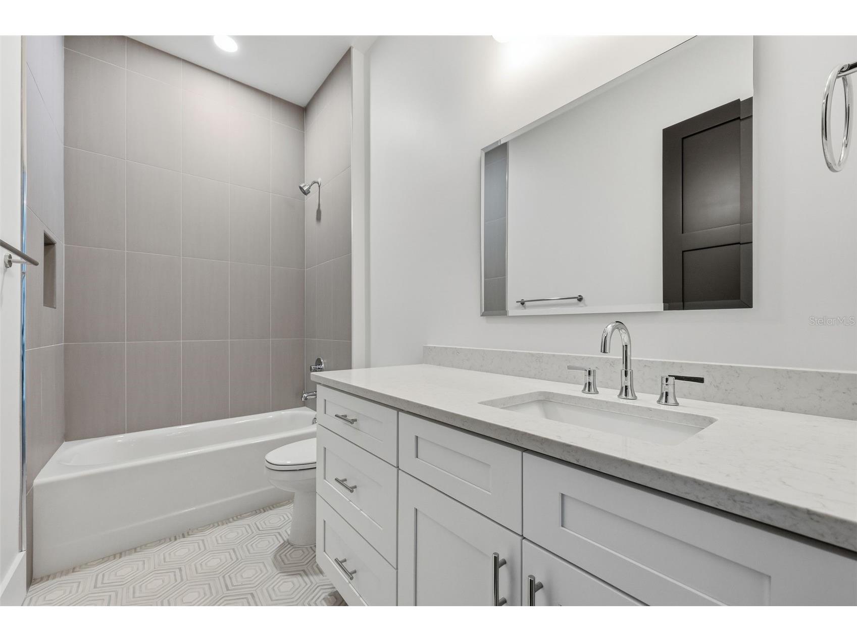 708 W Kentucky Avenue Tampa FL 33603 TB8518801 image14