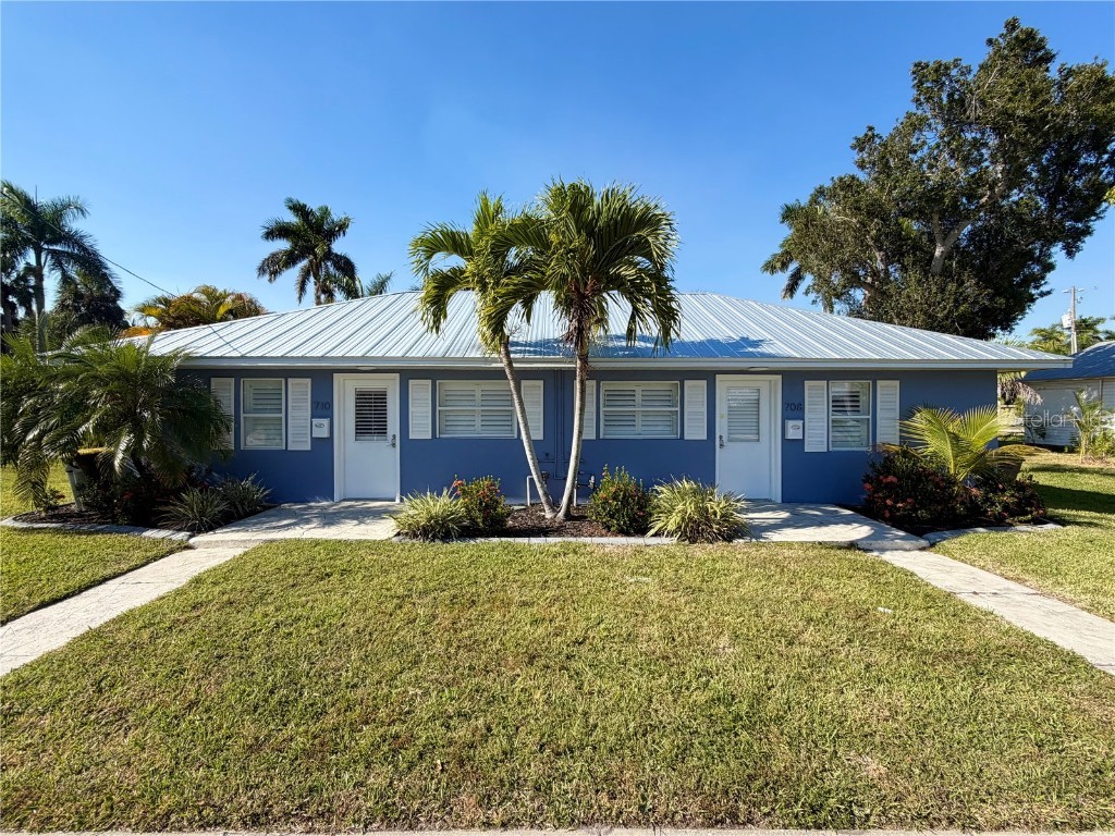 708 W Olympia Avenue Punta Gorda FL 33950 A4672335 image1