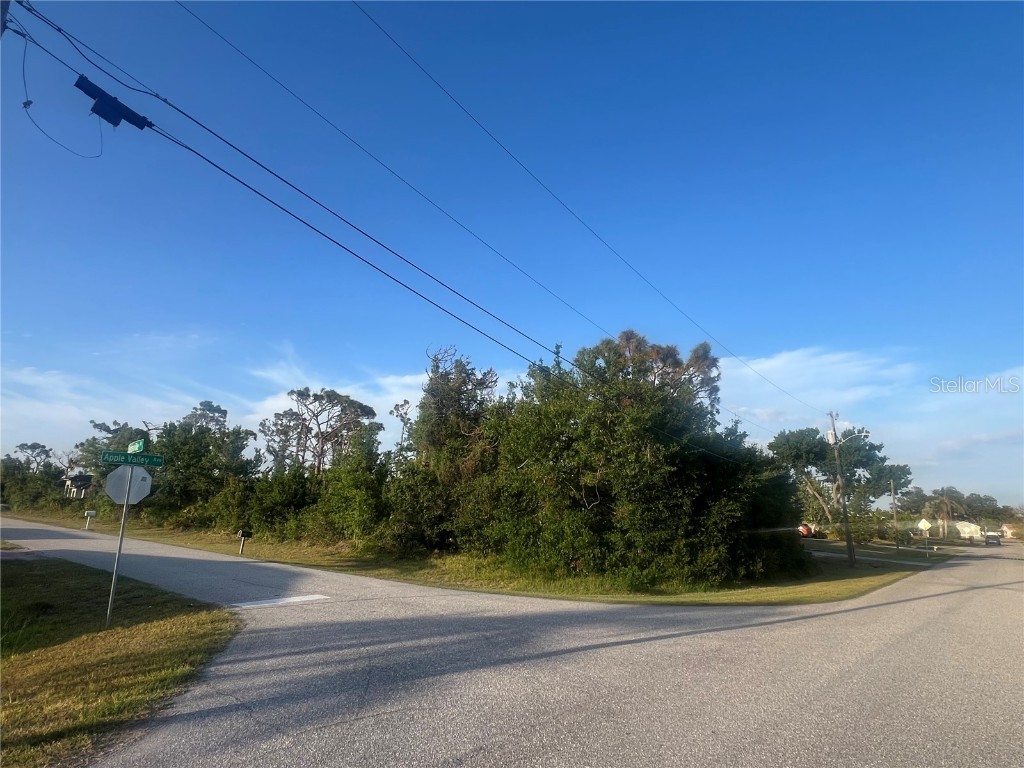 7080 Burnsville Street Englewood FL 34224 W7874416 image1