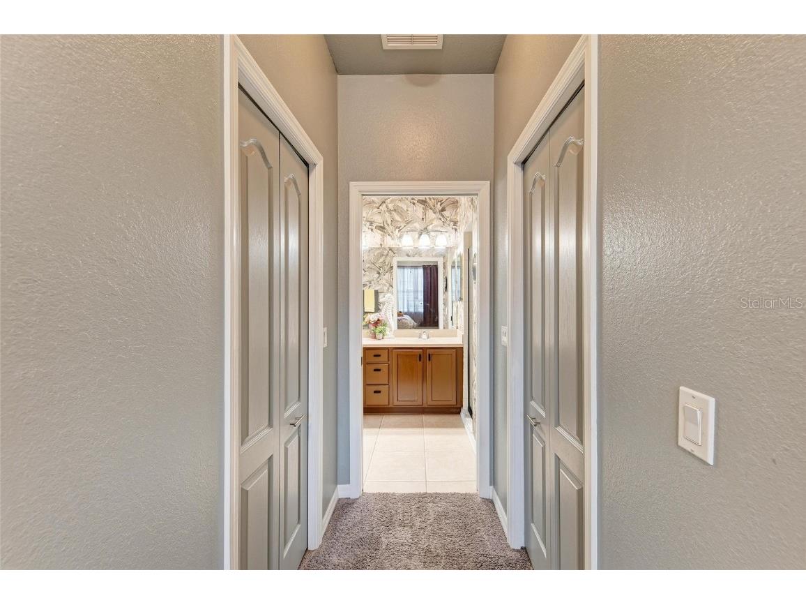 7081 Chatum Light Run Bradenton FL 34212 - COMMUNITY POND A4662319 image32