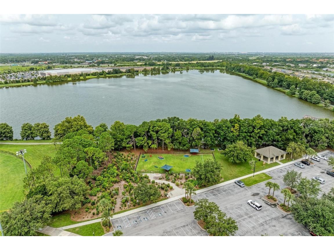 7081 Chatum Light Run Bradenton FL 34212 - COMMUNITY POND A4662319 image50