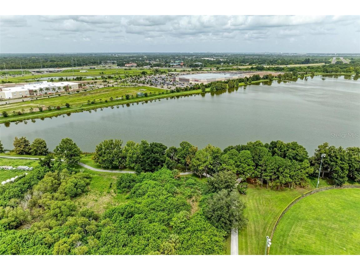 7081 Chatum Light Run Bradenton FL 34212 - COMMUNITY POND A4662319 image59