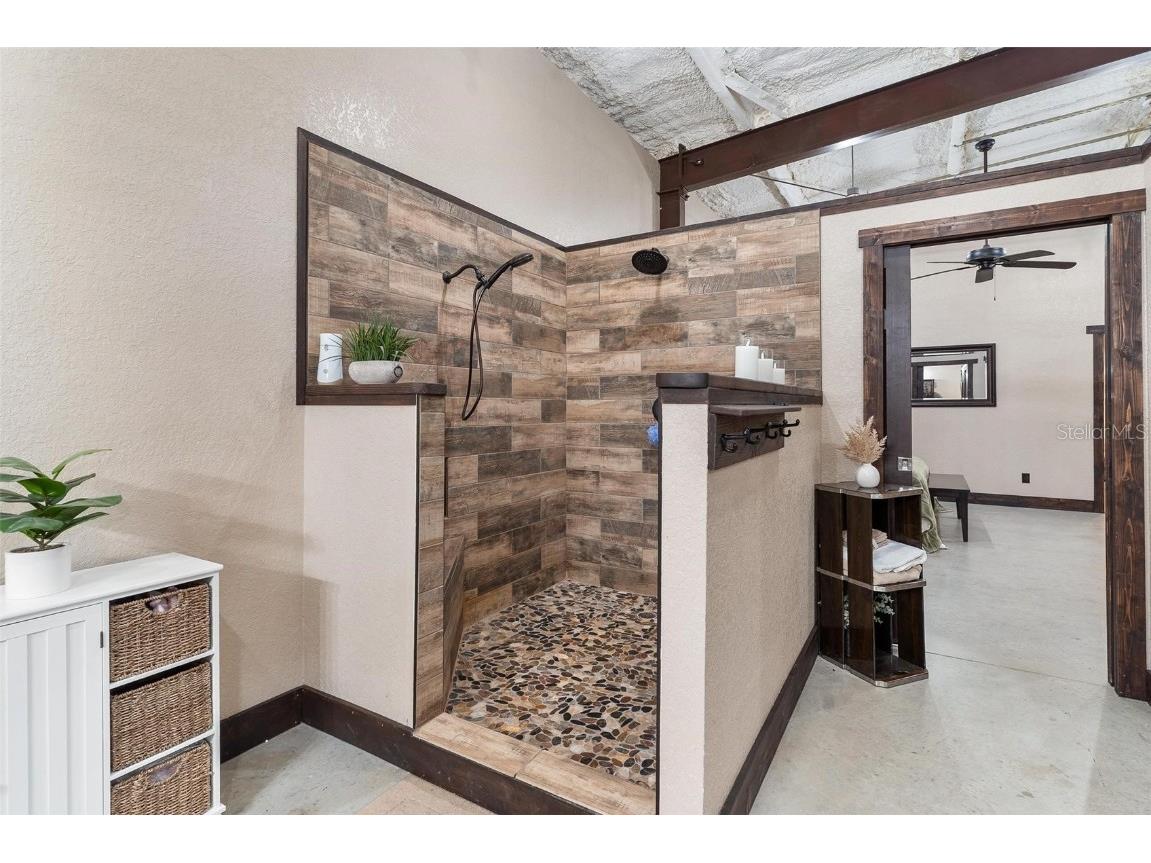 7086 Number Two Road Howey In The Hills FL 34737 G5102448 image18