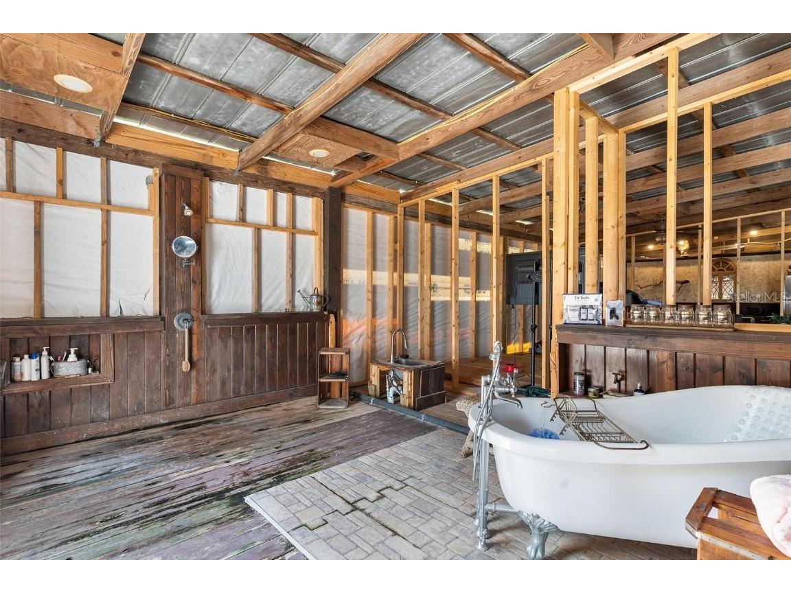 7086 Number Two Road Howey In The Hills FL 34737 G5102448 image38