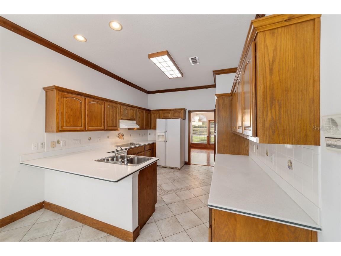 7086 SE 12th Circle Ocala FL 34480 OM675546 image10