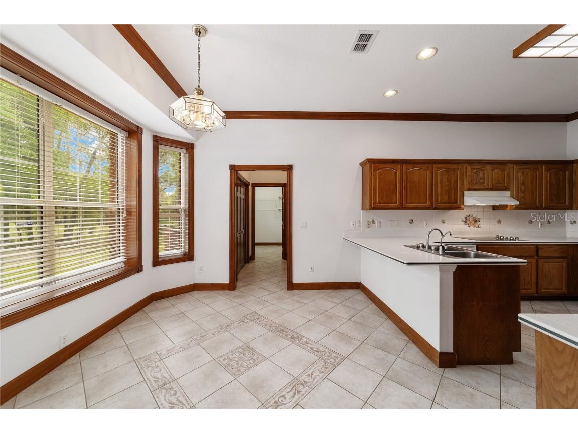 7086 SE 12th Circle Ocala FL 34480 OM675546 image8