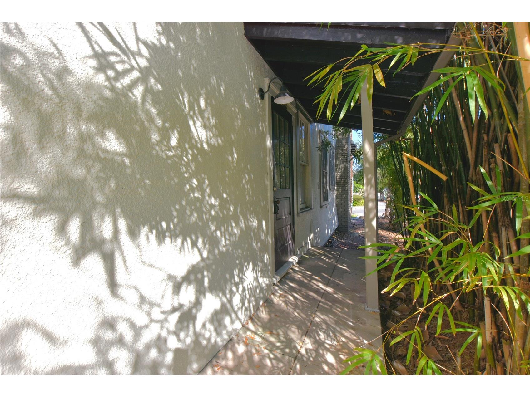 709 1/2 Park Hill Avenue Lakeland FL 33801 L4961867 image2