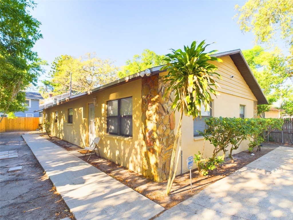 709 16th Avenue NW Largo FL 33770 T3502649 image1