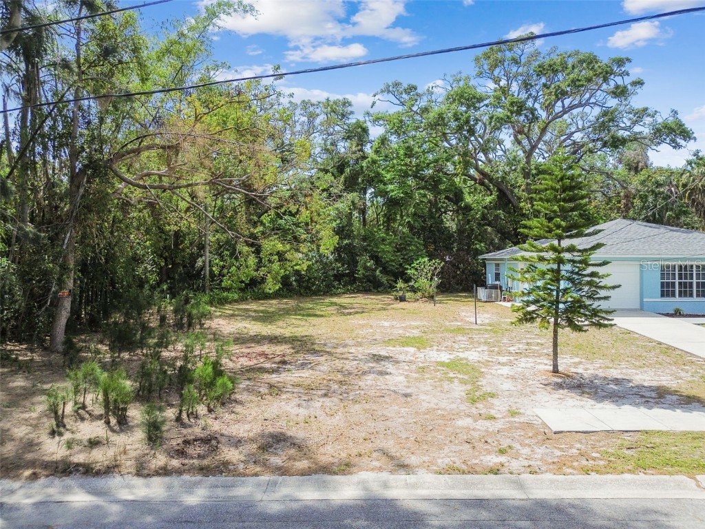 709 6th Street NE Largo FL 33770 TB8370493 image1