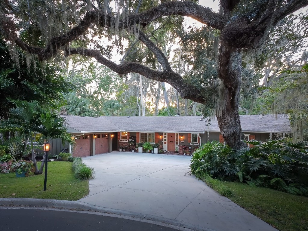 709 Boylston Street Leesburg FL 34748 - LAKE HARRIS CANAL V4945462 image1