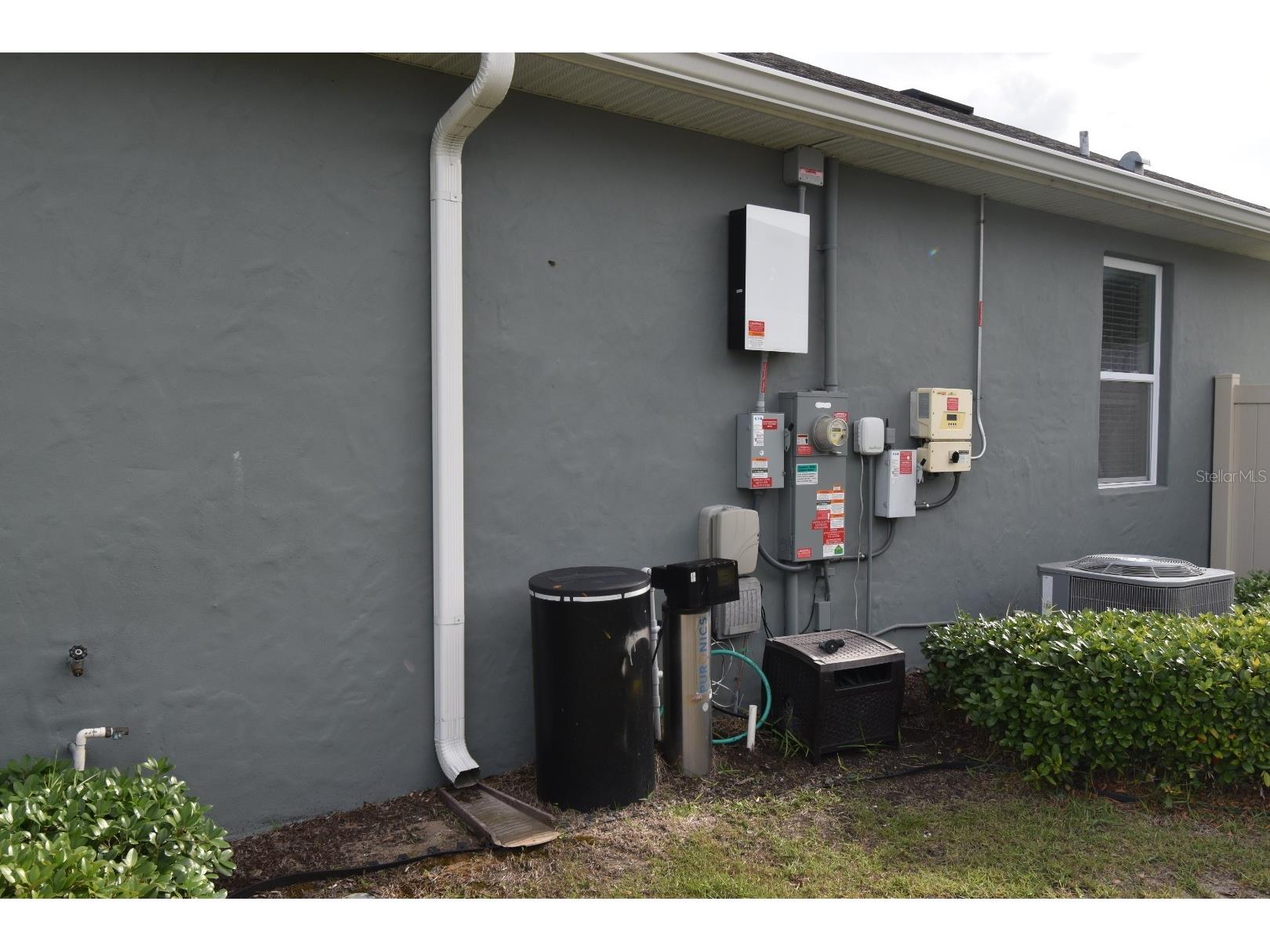 709 Calabria Way Howey In The Hills FL 34737 G5096343 image25