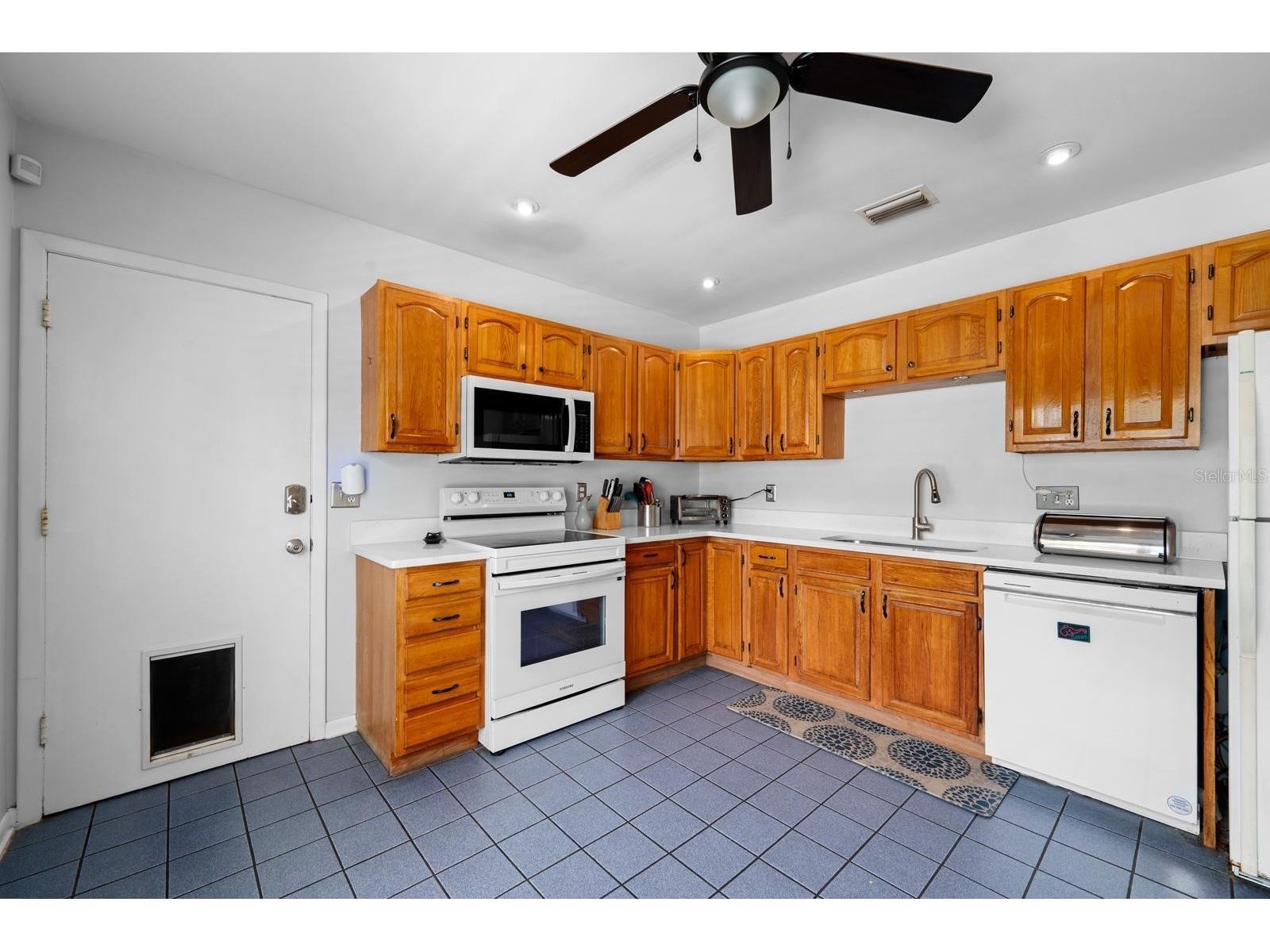 709 Caliente Drive Brandon FL 33511 TB8528657 image11