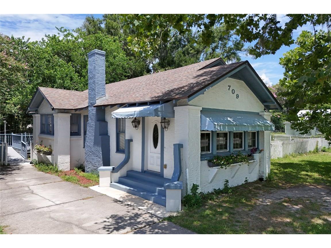 709 Daphne Avenue Umatilla FL 32784 G5099556 image1