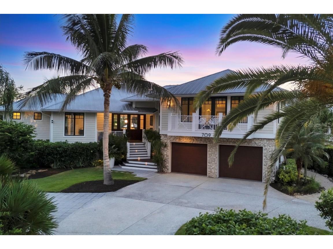 709 Eagle Point Drive Venice FL 34285 - ROBERTS BAY ICW GULF N6141319 image1