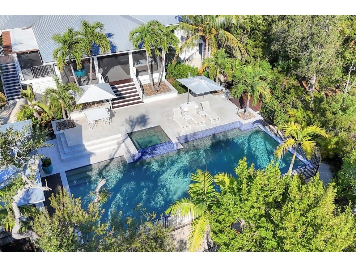 709 Eagle Point Drive Venice FL 34285 - ROBERTS BAY ICW GULF N6141319 image2