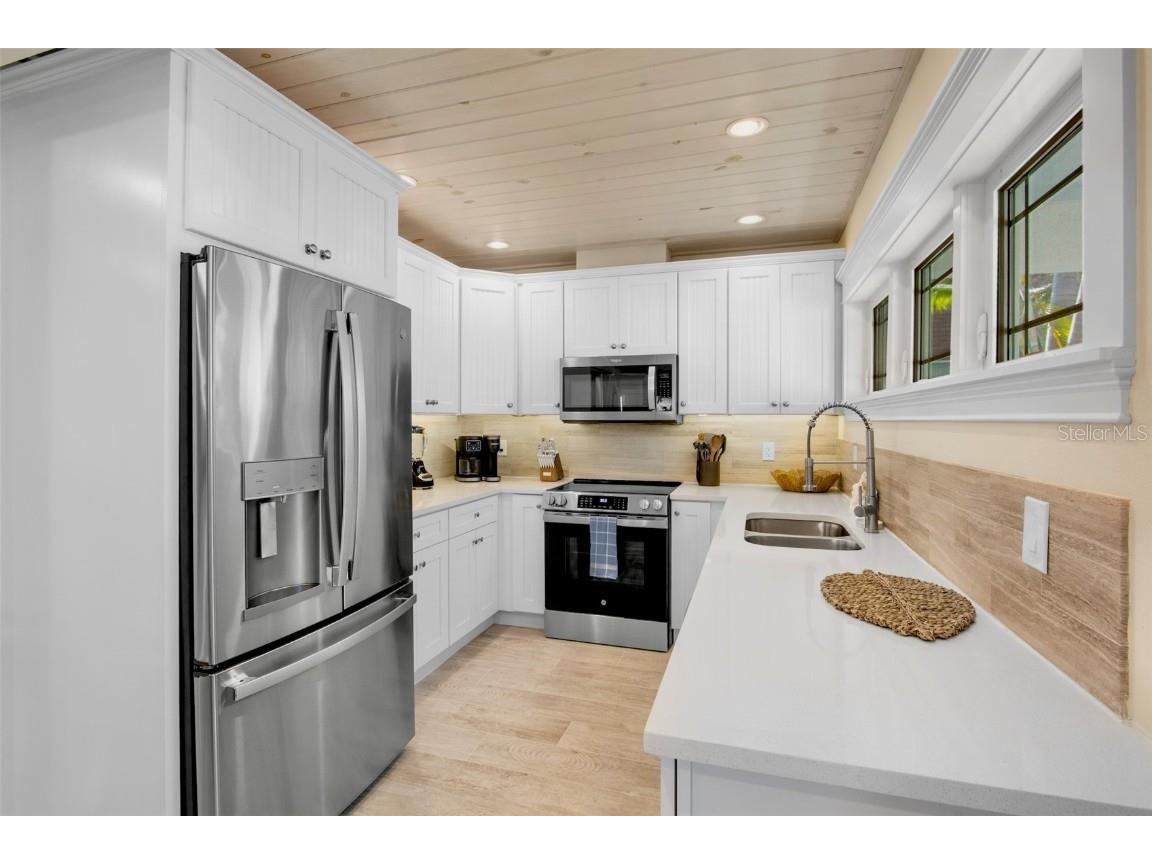 709 Fern Street Anna Maria FL 34216 A4674378 image13