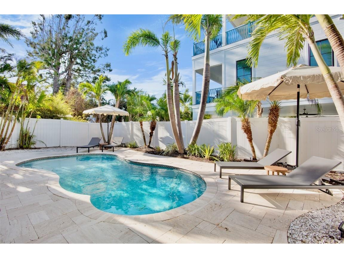 709 Fern Street Anna Maria FL 34216 A4674378 image2