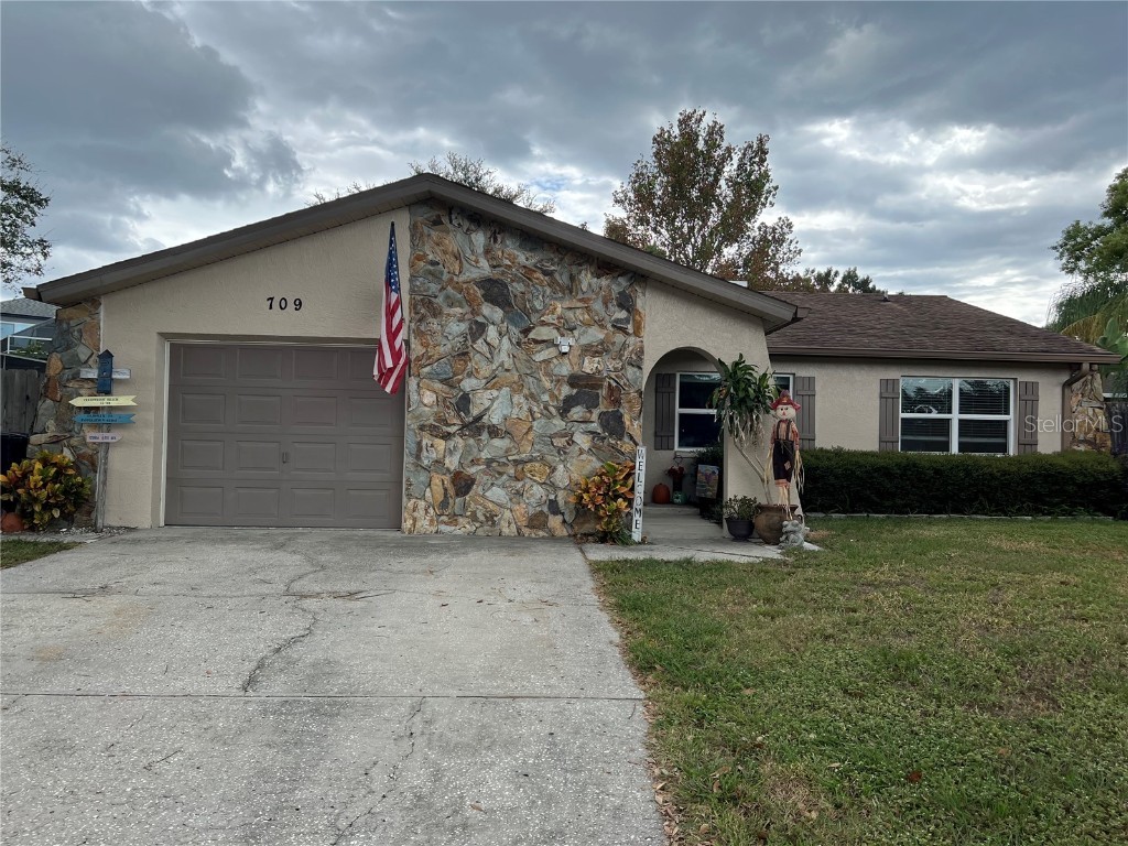 709 Hibiscus Circle E Oldsmar FL 34677 U8216622 image1