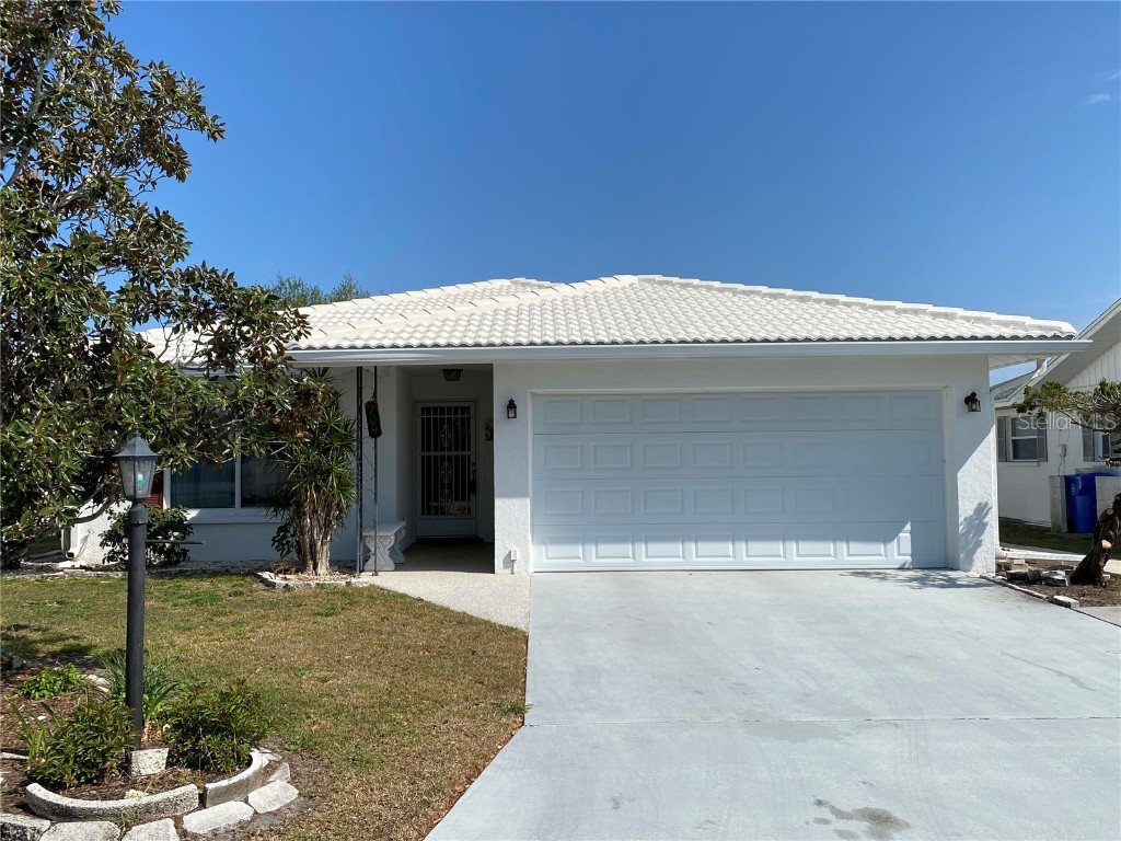 709 Hickory Lane Bradenton FL 34208 A4560645 image1