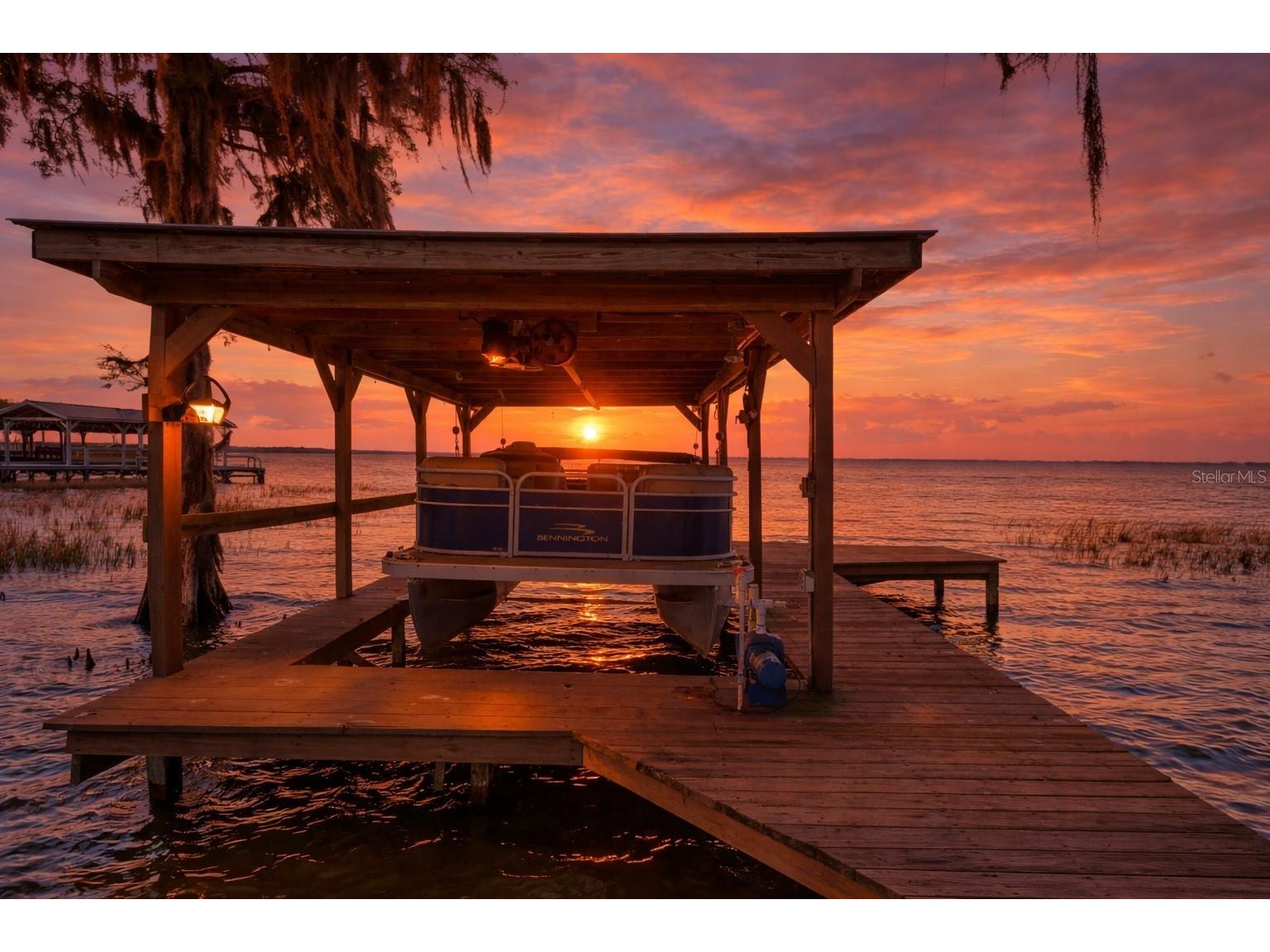 709 Lakeshore Drive Eustis FL 32726 - LAKE EUSTIS G5108656 image1