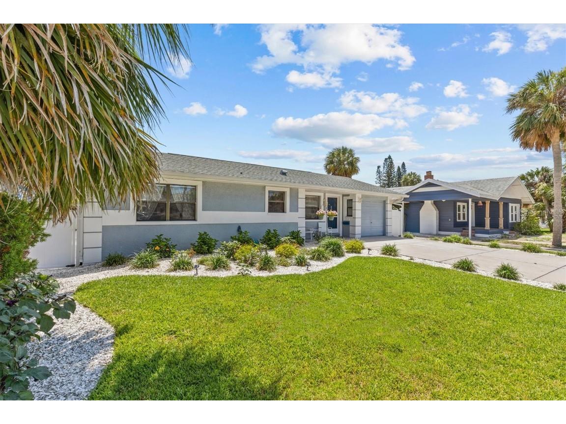 709 Mandalay Avenue Clearwater Beach FL 33767 TB8332489 image1