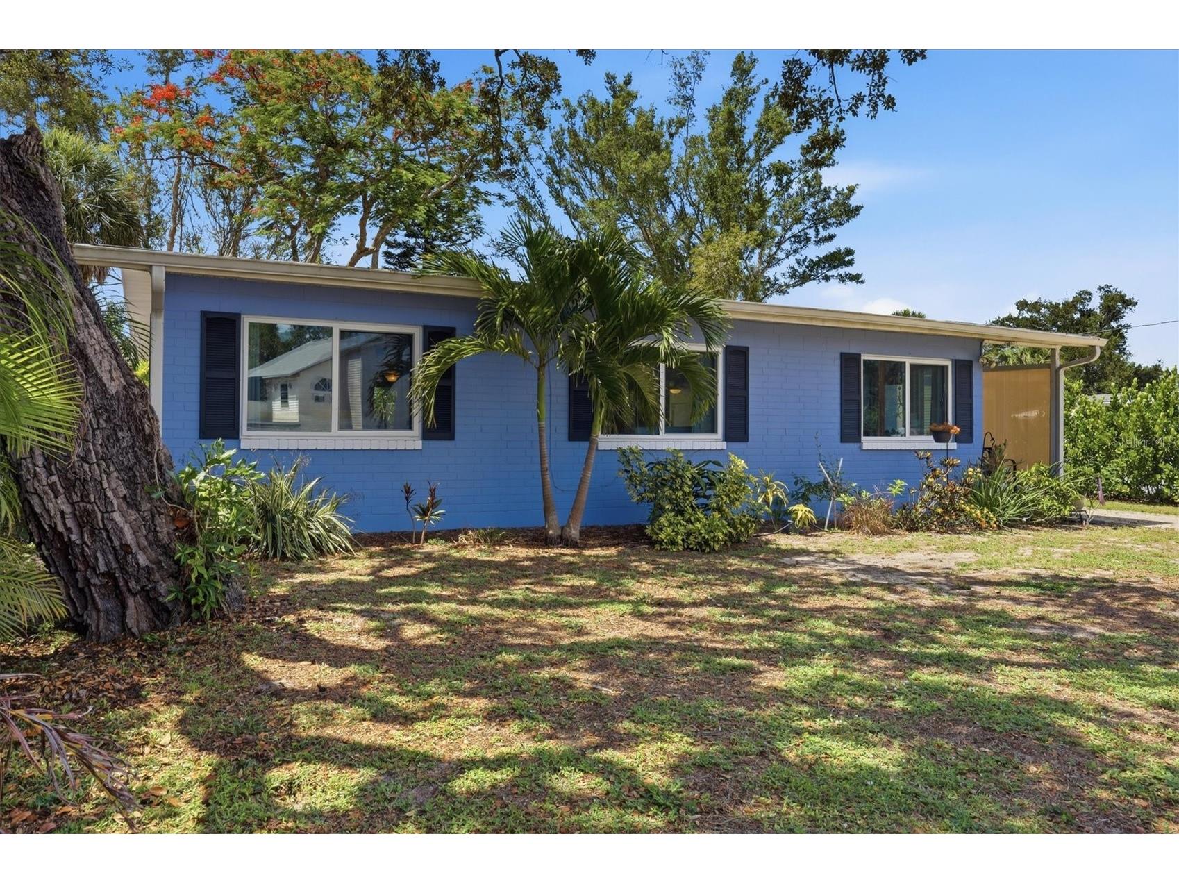 709 Padua Court Nokomis FL 34275 A4694847 image1