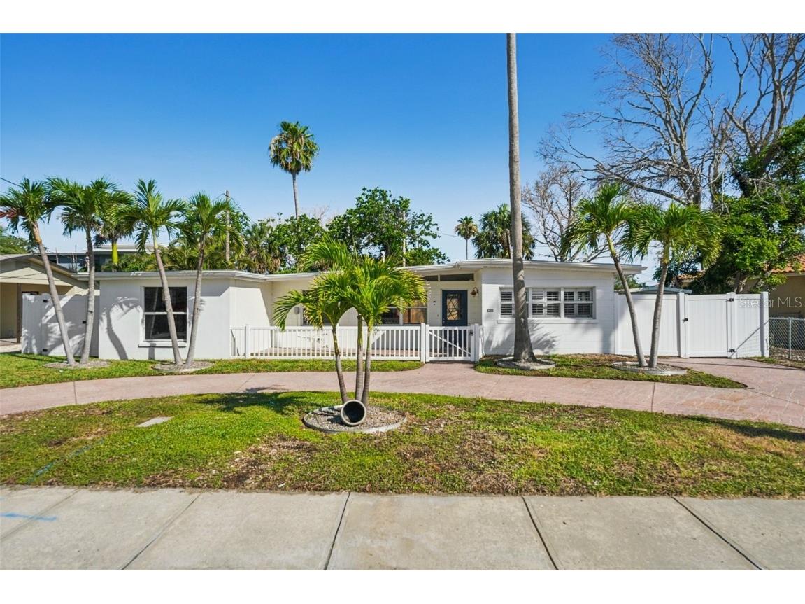 709 Pruitt Drive Madeira Beach FL 33708 TB8392025 image1