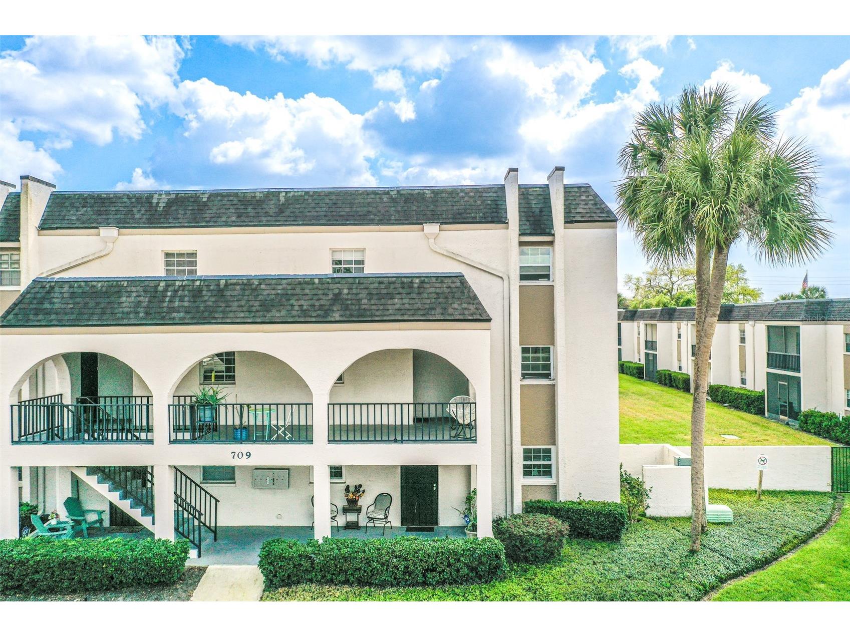 709 Russell Lane #222 Brandon FL 33510 L4960352 image1